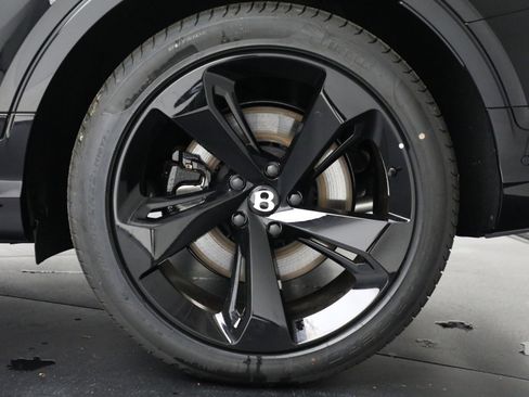 New 2025 Bentley Bentayga image 49