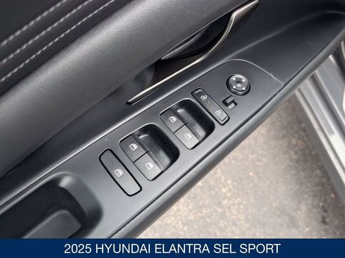 Certified 2025 Hyundai Elantra Sport FWD image 11