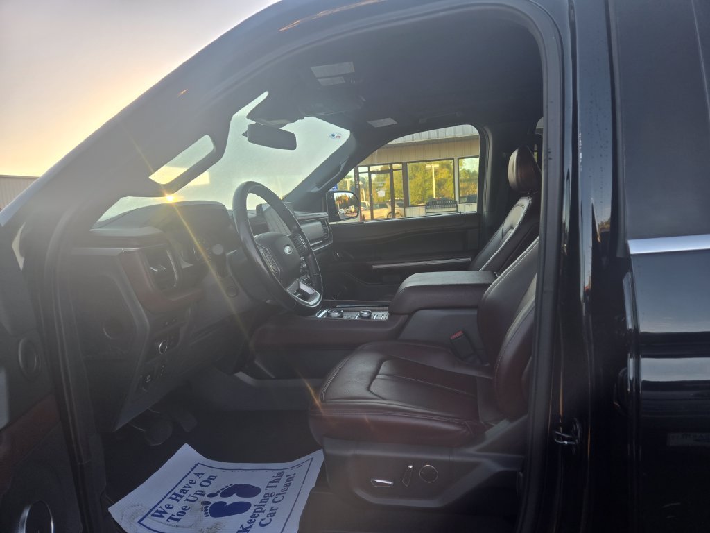 Used 2023 Ford Expedition Max Limited AWD/4WD image 7