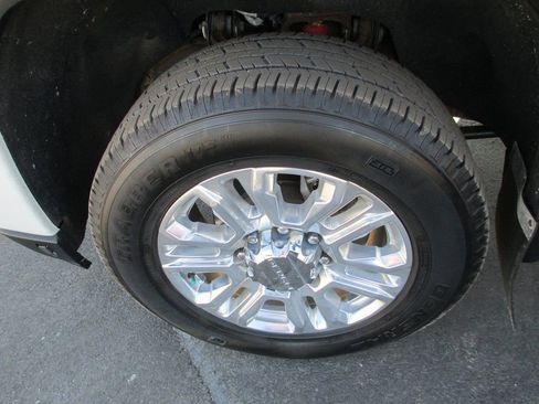 Used 2020 GMC Sierra 2500 Denali w/ Denali Ultimate Package image 13