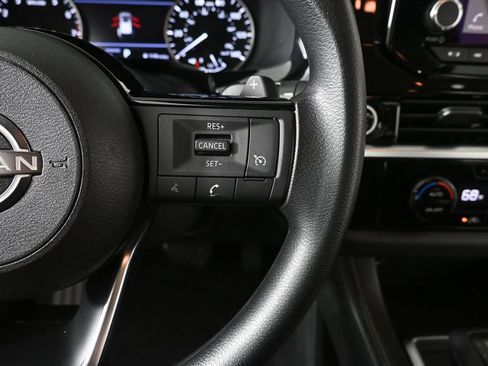 Used 2022 Nissan Pathfinder S FWD image 10