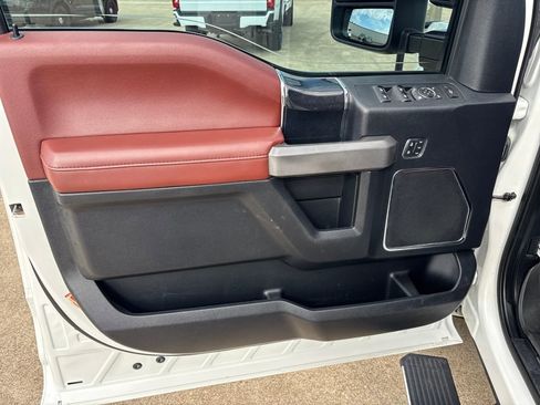 Used 2020 Ford F350 Platinum w/ FX4 Off-Road Package image 11