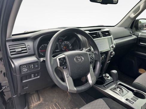 Certified 2024 Toyota 4Runner SR5 AWD/4WD image 11