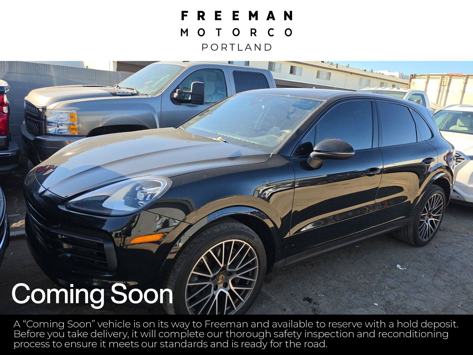 Used 2023 Porsche Cayenne AWD/4WD image 1