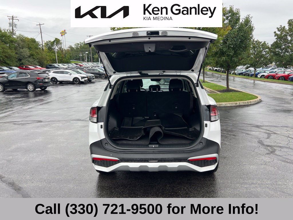 Certified 2024 Kia Sportage EX FWD image 49