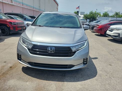 Used 2023 Honda Odyssey EX-L image 2