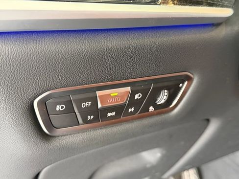 Used 2021 BMW X7 M50i w/ Dynamic Handling Package image 22