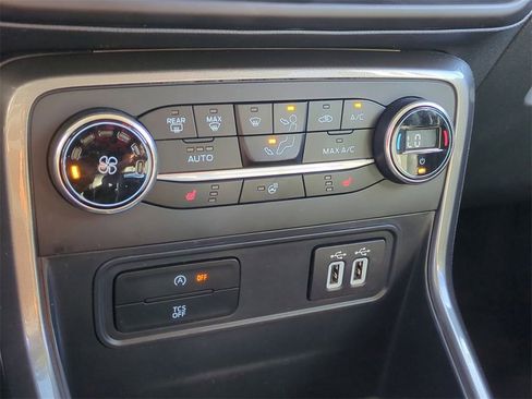 Used 2019 Ford EcoSport SES image 17