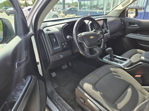 Used 2017 Chevrolet Colorado LT w/ LT Convenience Package image 4