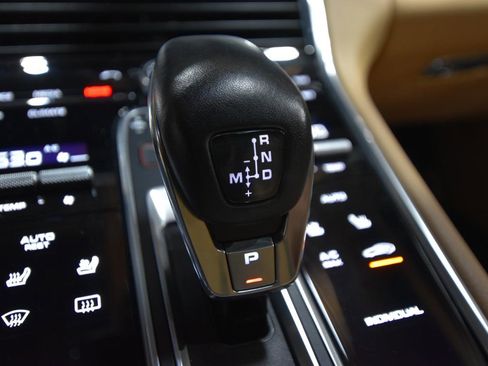 Used 2018 Porsche Panamera 4S AWD/4WD image 43
