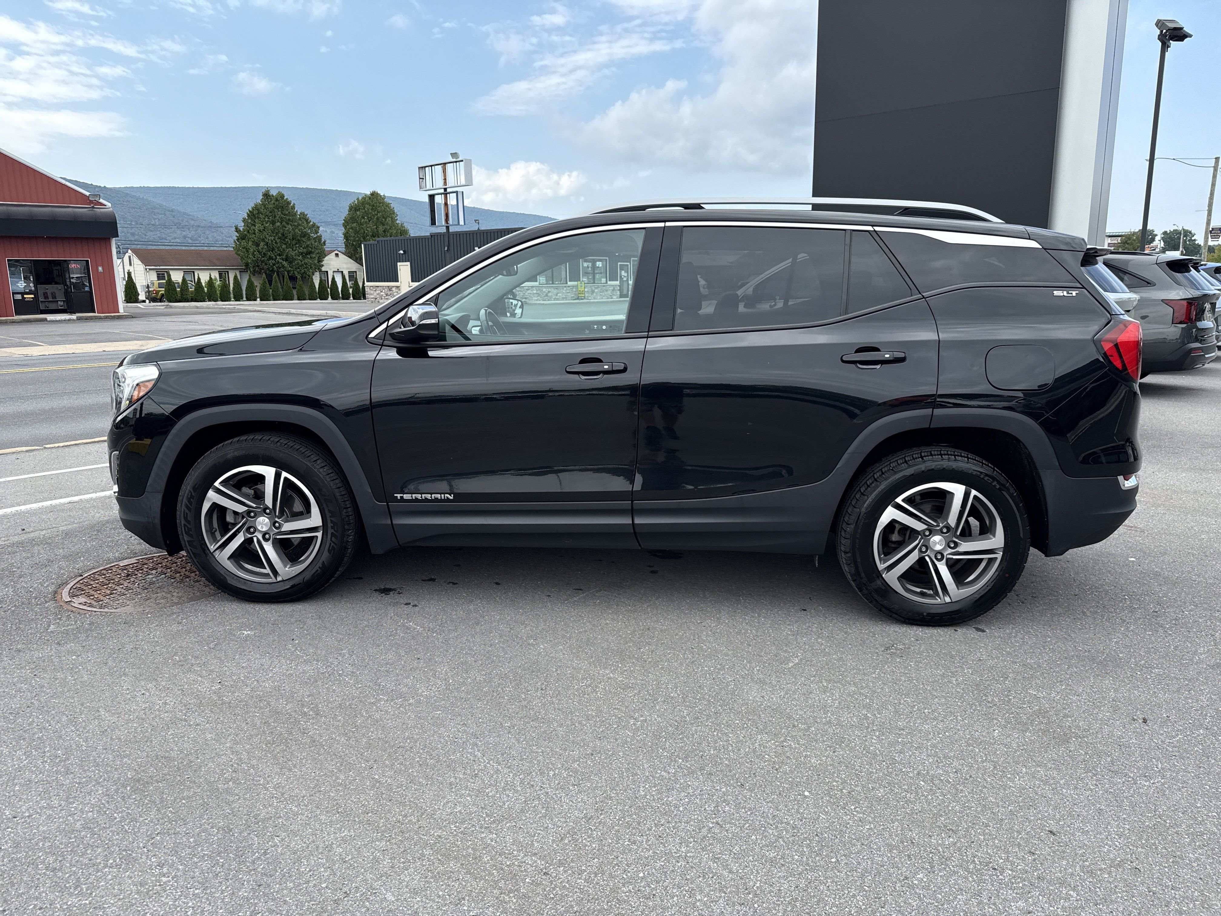 Used 2020 GMC Terrain SLT AWD/4WD image 7