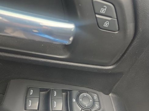 Used 2022 Chevrolet Silverado 1500 Custom image 10