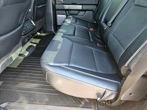 Certified 2022 Ford F150 Lariat w/ Equipment Group 502A High image 19