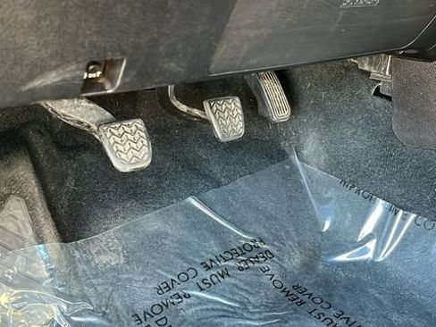 Used 2016 Toyota Tacoma SR w/ SR Convenience Package image 12