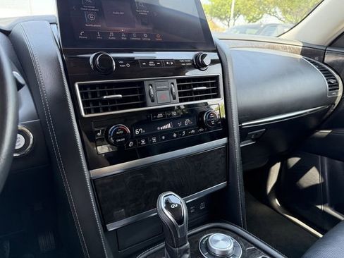 Used 2024 INFINITI QX80 Luxe image 14