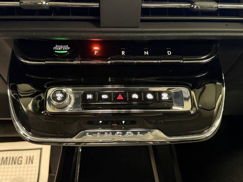 Used 2023 Lincoln Corsair Reserve AWD/4WD image 13