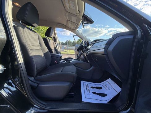 Used 2020 Nissan Rogue SV AWD/4WD image 18