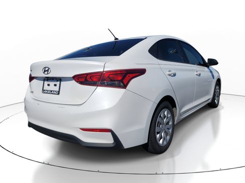 Used 2021 Hyundai Accent SE image 4