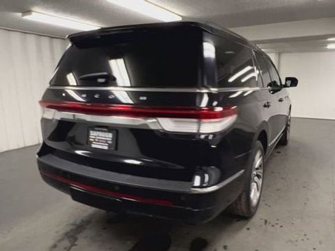 Used 2023 Lincoln Navigator Reserve image 8
