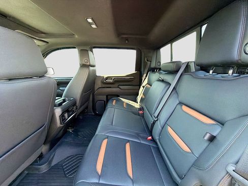 Used 2023 GMC Sierra 1500 AT4 w/ AT4 Premium Package AWD/4WD image 19