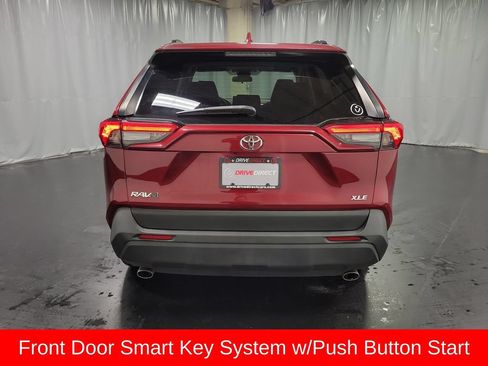 Used 2020 Toyota RAV4 XLE Premium FWD image 7