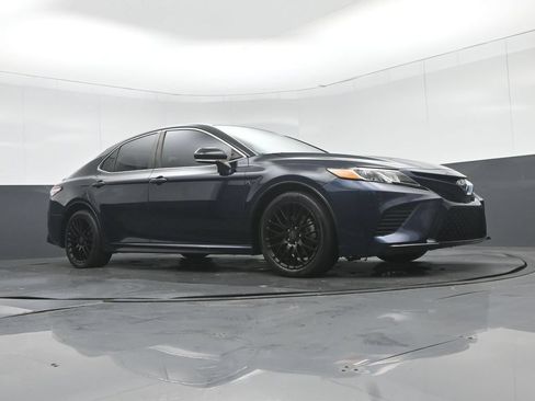 Used 2020 Toyota Camry SE w/ Convenience Package FWD image 49
