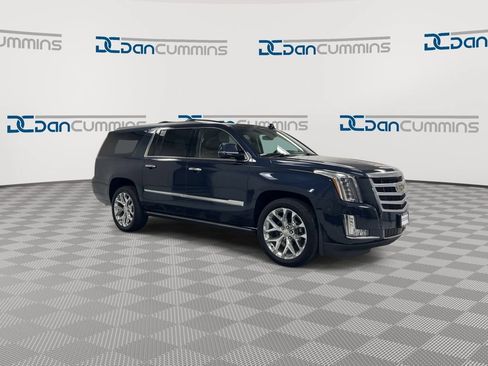 Used 2018 Cadillac Escalade ESV Premium Luxury AWD/4WD image 2