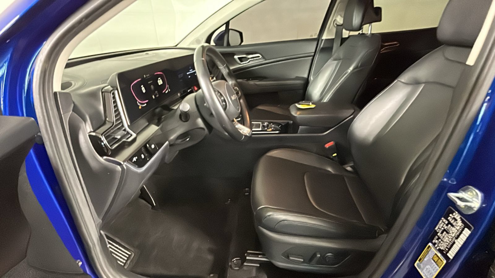 Used 2023 Kia Sportage EX FWD image 12