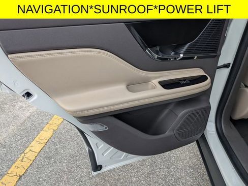 Used 2022 Lincoln Corsair Reserve w/ Elements Package image 26