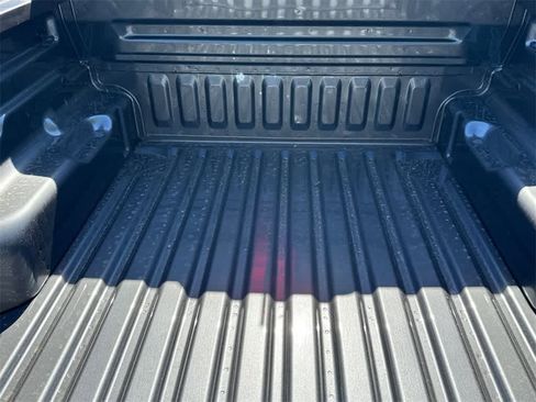 New 2025 Ford Maverick XL image 15