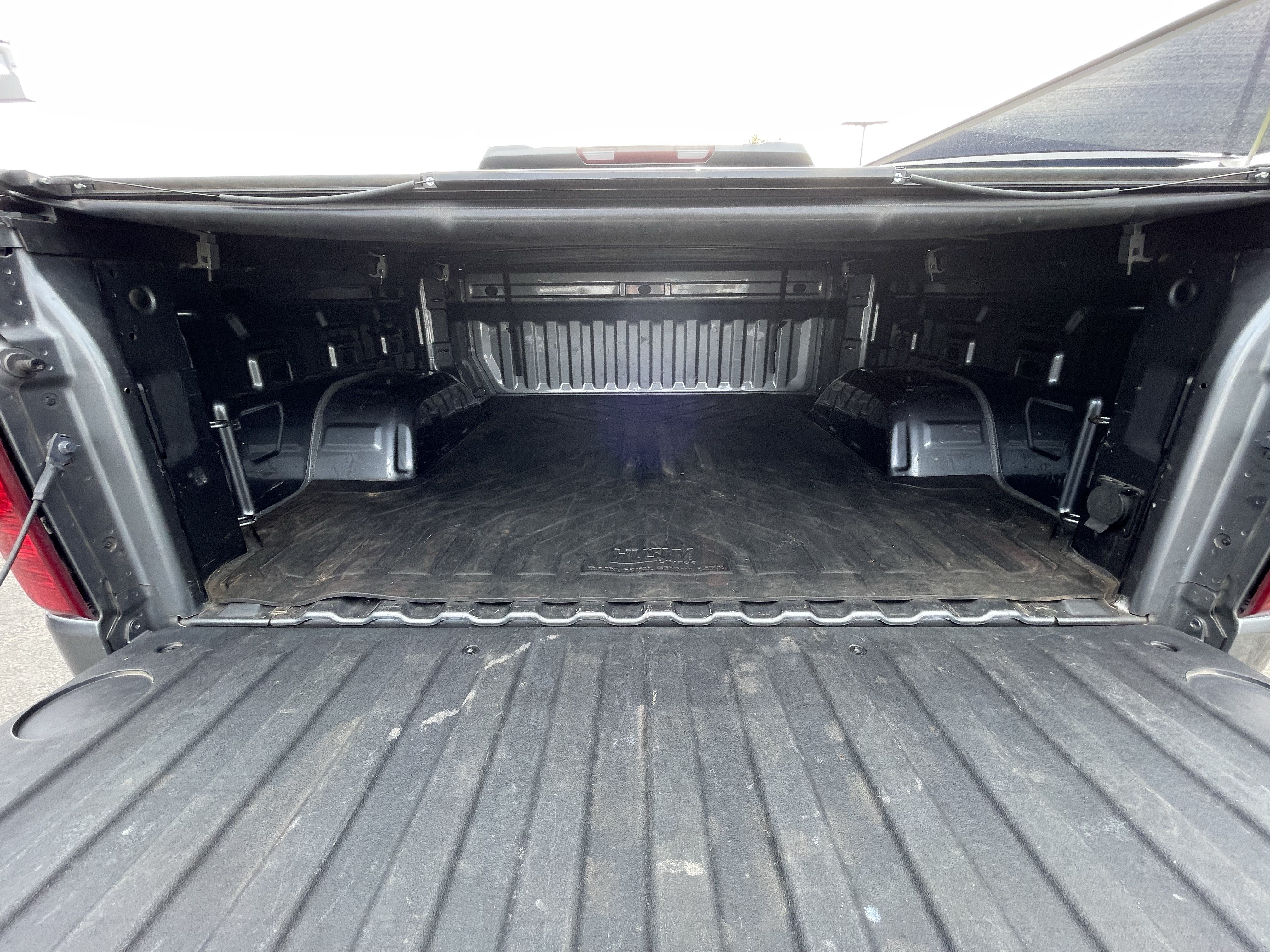 Used 2021 Chevrolet Silverado 1500 LT w/ Texas Edition Plus RWD image 11