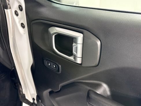 Used 2025 Jeep Wrangler Unlimited Sport AWD/4WD image 17