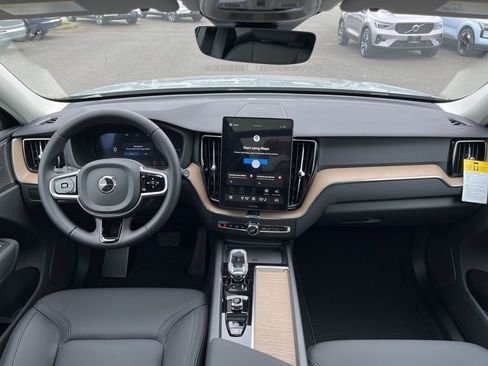 New 2026 Volvo XC60 T8 Plus w/ Protection Package Premier AWD/4WD image 22