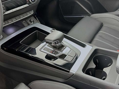 Certified 2025 Audi Q5 2.0T Premium Plus w/ Premium Plus Package image 16