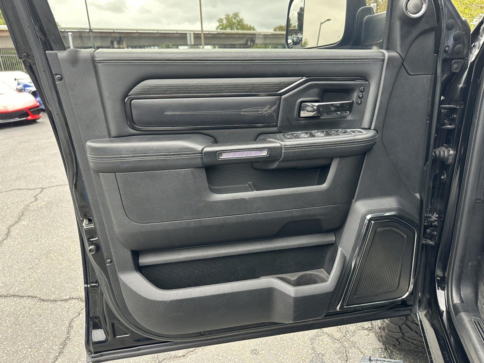 Used 2022 RAM 2500 Limited AWD/4WD image 26