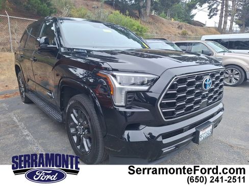 Used 2023 Toyota Sequoia Platinum AWD/4WD image 1