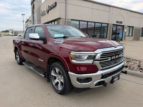 Used 2022 RAM 1500 Laramie AWD/4WD image 1
