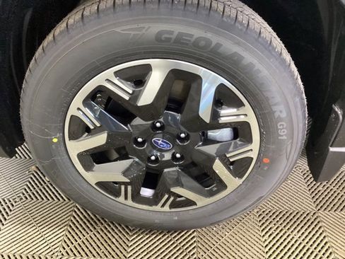 Used 2025 Subaru Forester Premium image 8