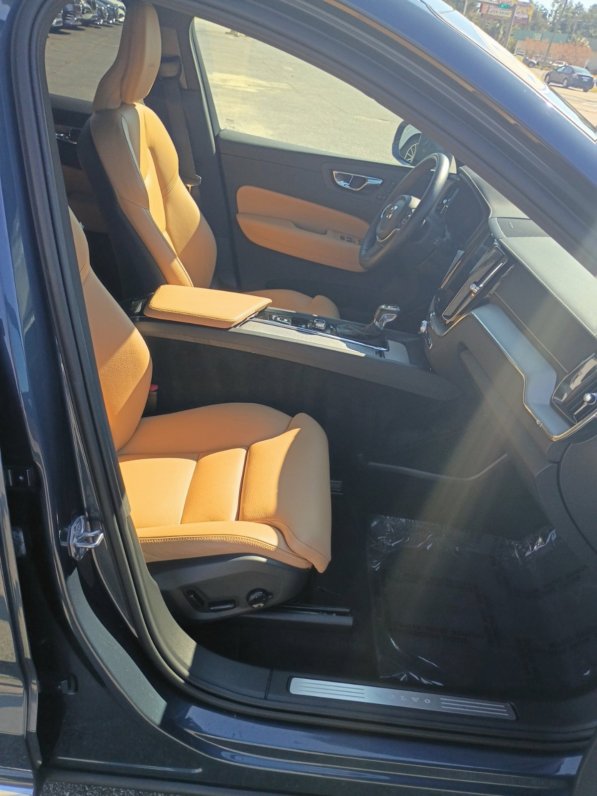 Used 2019 Volvo XC60 T5 Inscription w/ Protection Package Premier FWD image 8