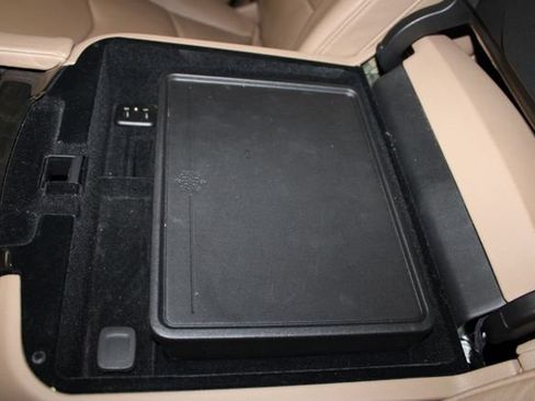 Used 2019 Cadillac Escalade Platinum AWD/4WD image 27