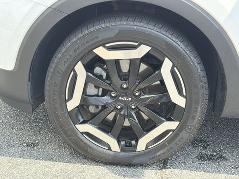 Used 2023 Kia Telluride S AWD/4WD image 29