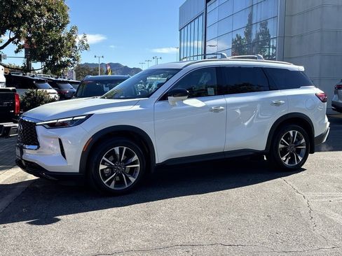 Certified 2025 INFINITI QX60 Luxe w/ Cargo Package image 8