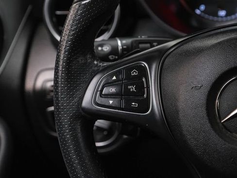 Used 2019 Mercedes-Benz GLC 300 w/ Premium Package image 16