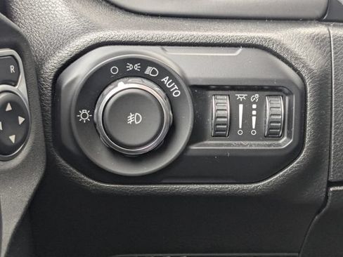 Used 2021 Jeep Wrangler Sport AWD/4WD image 31