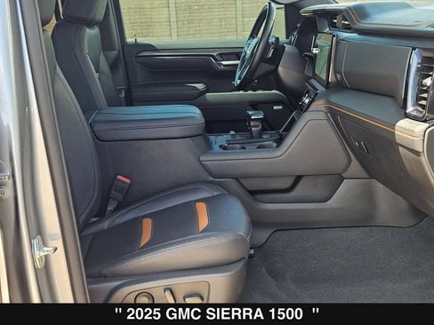 Used 2025 GMC Sierra 1500 AT4 w/ AT4 Premium Package AWD/4WD image 30