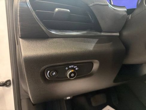 Used 2023 Chevrolet Traverse High Country AWD/4WD image 24