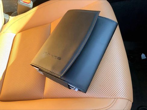 Used 2024 Lexus LX 600 4WD w/ Luxury Package image 14