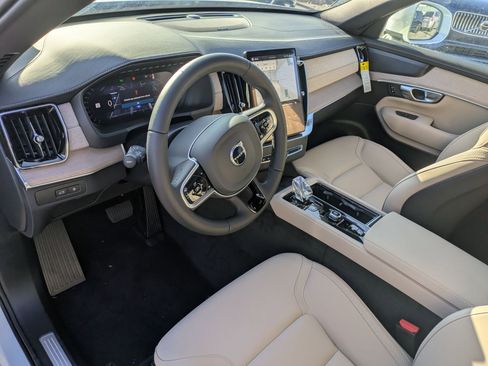 New 2026 Volvo XC90 T8 Plus w/ Protection Package Premier image 12