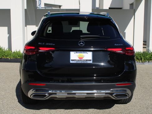 Used 2025 Mercedes-Benz GLC 350e 4MATIC image 8