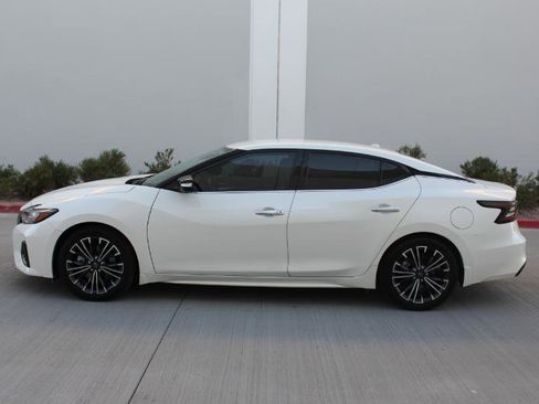 Used 2023 Nissan Maxima SV w/ Floor Mat Group image 8